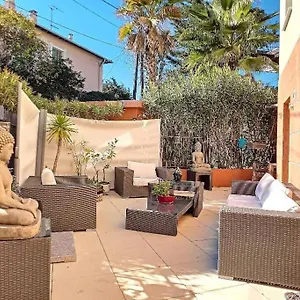 https://proche-mer-3p40m2-terrasse.fr-provencehotel.com