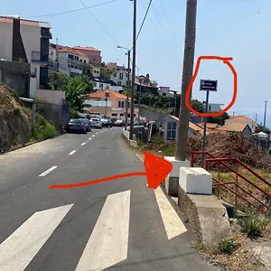 Hébergement de vacances Cozy 1 Bedroom W/ Balcony, Ocean View & Perfect Sunsets, Ribeira Brava